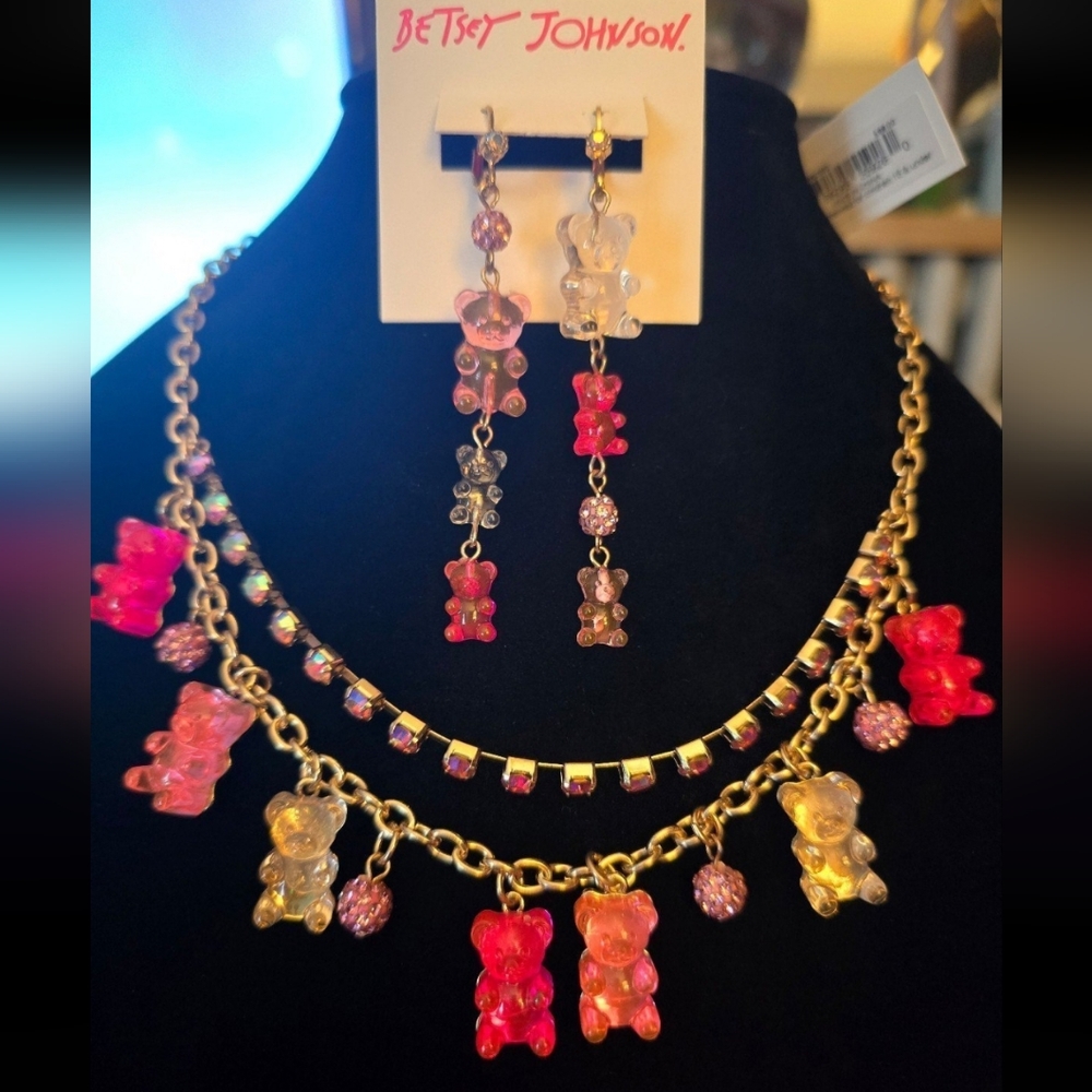 Betsey Johnson Pink Gummy Bear Necklace and earring set! NWT! - Picture 1 of 12